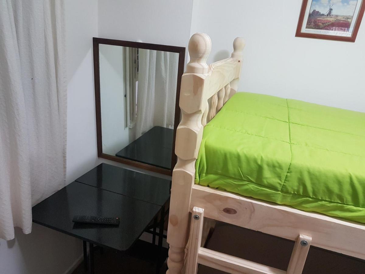 Habitacion Con Bano Privado Un Piso Por Escalera บัวโนสไอเรส ภายนอก รูปภาพ